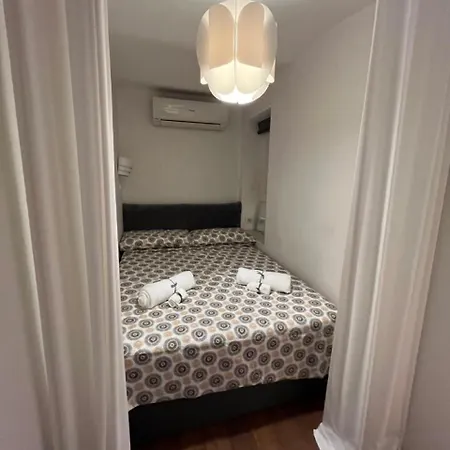 Minimal Centro * רומא